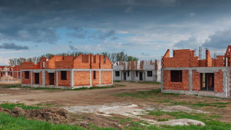 Techniques ancestrales et modernes pour la restauration du patrimoine pierre